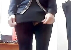 Asian slut puts a vibrator, sticks a controller in her stocking, goes to public park and