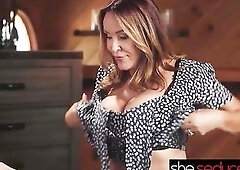 SHESEDUCEDME The Adventures Of Mindi And Mia - How Dare U?