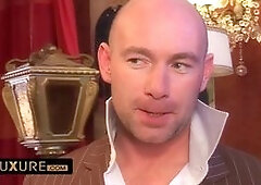 Vanessa Goldi in the Swinger Castle