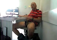 Str8 daddy trying not get caught jacking at work 3