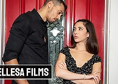 Sexy Chick Takes Charge, Taming Her Submissive Lover Thoroughly