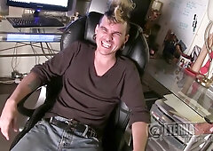 Skinny Gay Pink Gives Tristan The Most Pleasurable Oral Sex