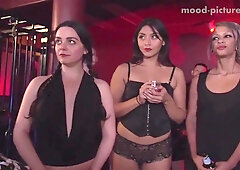 Spanking live on stage. - Public