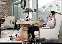 Wife Gives Her Spouse Head Whilst That guy Confronts His Boss About a Promotion