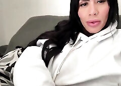 That hawt man made me cum so hard that I didn't think twice about fulfilling his fetish and cumming on my own face.