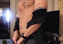 Maskurbate: Zack Lemec gets plowed