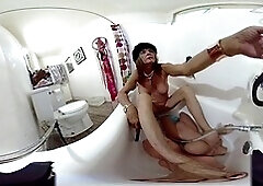 Lizzy Yum's solo bath session, exploring dilation and edging for the first time