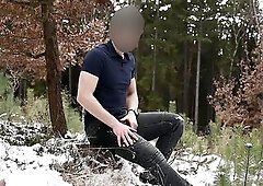 Wetting and Edging Outdoors in Freezing Cold