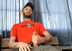 Solo jacking off my big trunk during a smoke break