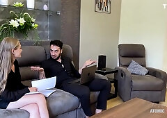 Spio Il Mio Fidanzato Scopare Collega Troia. Mi Unisco E Lecco La Sborra Dalla Sua Figa