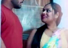 Hot figure hawt kamwali bai offered her full undressed body to her houseowner