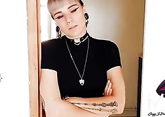 My roommate said me that this babe had a rent problem... We discovered a way... a little unlike arranging Looks that say a lot... and a deal that work