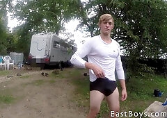 Blake Orson shows his insane muscles while wet