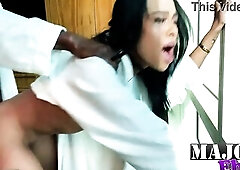 Rome’s Veiny BBC Stretches Ava’s Twat In Hotel Window Screw!