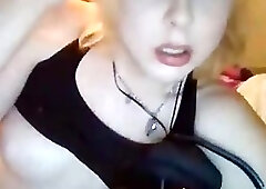 strong guy fucks blonde tranny chick in doggy style