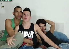 Threesome Latinos and Colombians 69 and blowjobs