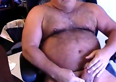 Gorgeous dad hairy man 240719