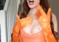 PUSSY BABE BRUNETTE masturbating