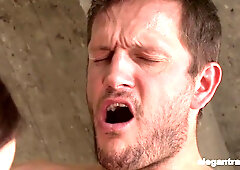 Aleska sucking masseur cock