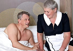 An older lady with round ass Candy Cummings fucked in the doggy style