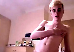 TXXXMStudios.com: Amateur Harry Alexander shows uncut dick