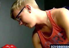 Handsome twink enjoys sucking on big fat cock with passion