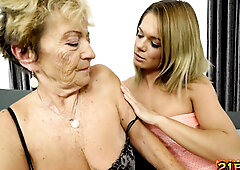 Teenage lesbian eaten out by old lusty gilf