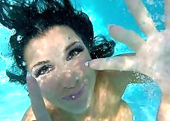 Behind the Scenes underwater fun with Abigail Mac & Romi