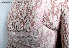 who wants to cum on hofredo's pink bra ?