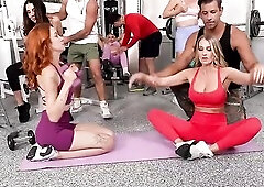 Fitness Freaks Have Fuckfest At Gym