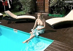 Underwater Show featuring Mimi Cica's solo female movie