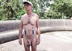 Caged slave Sklave-Franzd experiences anal plug torment in public