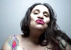 TUA MADRE DOVEVA INGOIARE