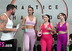Ariana Starr and Brookie Blair join a muscle man for a hot gym foursome