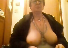 Biggest Natuarl Ta Tas and Constricted Twat in Your Face Cum