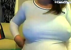 Pregnant babe  with amazing nipples playing and teasing on webcam