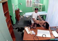 Celine Noiret In Gives Head And Gets Screwed In Doctors Office