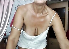 Lukerya's day starts in the kitchen with cleaning. Then that guy drinks coffee, sitting on the washing machine and seducing studs on a livecam, t