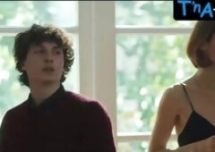 Laura Chiatti Breasts Scene  in If I Were You