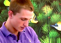 Buffed athlete deepthroating stud