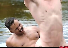 Skyy explode a mess of jizz all over Milo's face