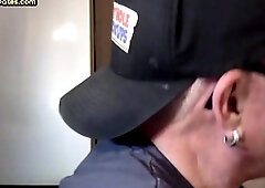 Gloryhole gaydaddy gives head to BF in homemade closeup