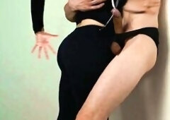 Overexcited BF cums twice from a easy kiss. Hands-free cumshots.