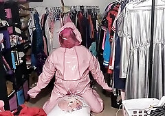 It's time for a fresh description word salad 'cuz I got my kigu! So in any case we are a fan of shiny PVC, rubber, latex and other enormous 