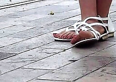 Who wants to sniff and lick my stinky underfoot and toe?
