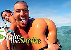 Pornstar dirt with bendy Amy Lee from Shake The Snake