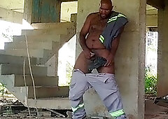 Amateur gay stepdad The Hunter Black goes solo for some personal time