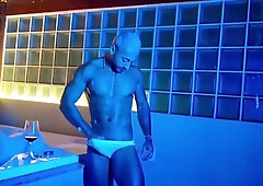 COME PLOW WITH ME IN THIS BOUNCY BATHTUB