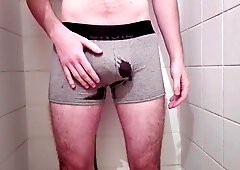 teen 18+ piss and cum