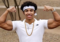 Extra-beefy dude Lorenzo Joseph jerks off furiously